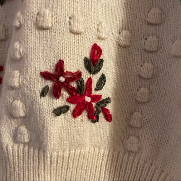 Zara Cream Sweater with Red Floral Embroidery - Picture 6 of 10